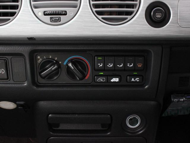 0520029A30251125W00113.jpg