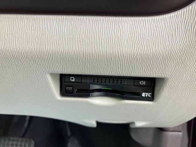 0804334A30241130W00115.jpg