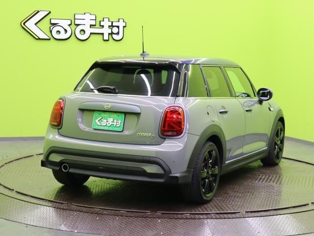 13285878_carP_l_3.jpg