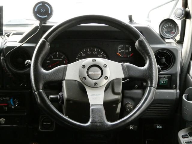 22837467_carP_l_18.jpg