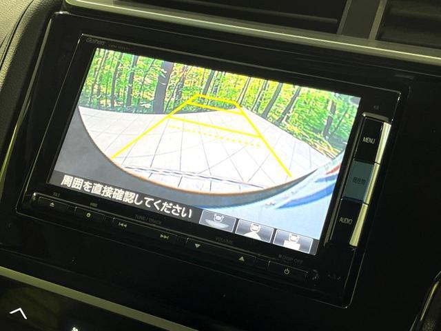 22544860_carP_l_4.jpg