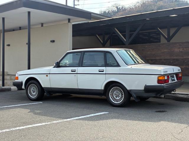 1301054A30260326W00105.jpg