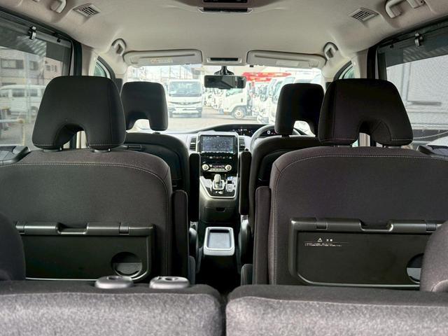 0709137A30260407W00207.jpg