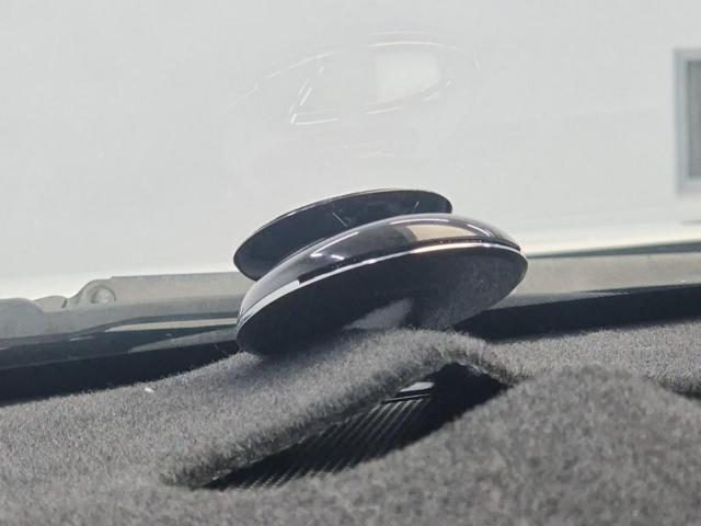 5111500839R17.jpg