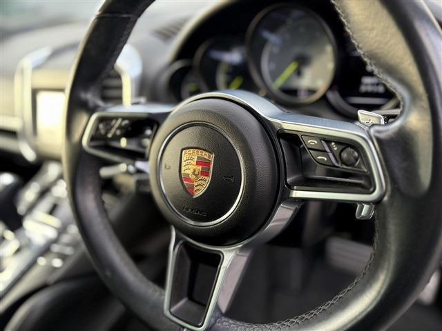 9540233A30260126W00218.jpg