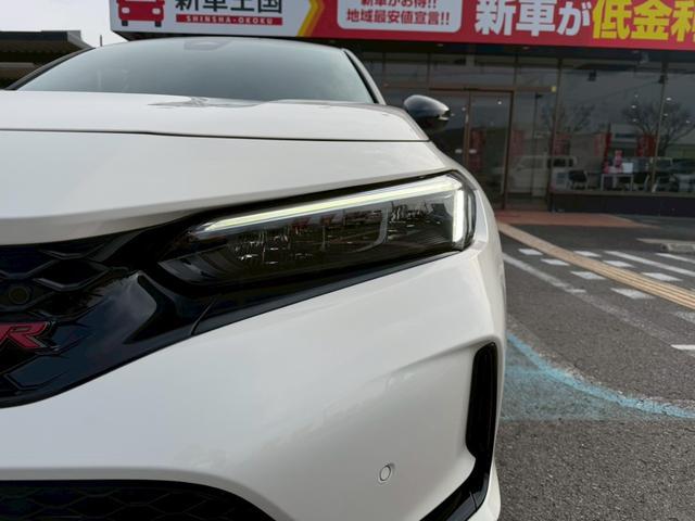 0740041A30260221W00613.jpg