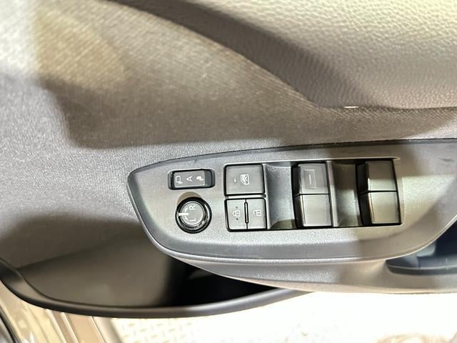 0509824A30251022W01517.jpg