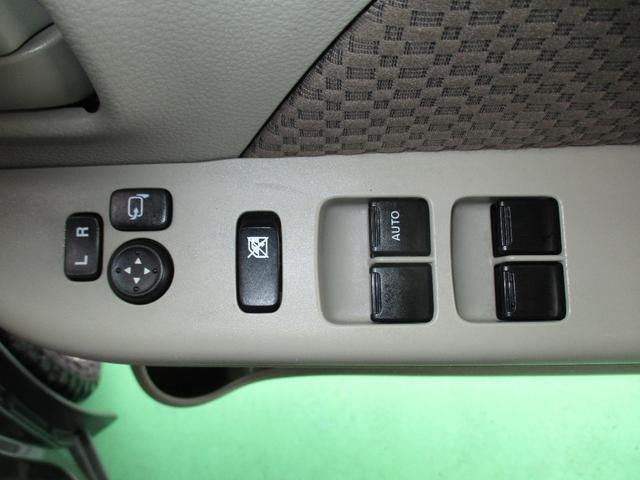 0706894A30241101W00119.jpg