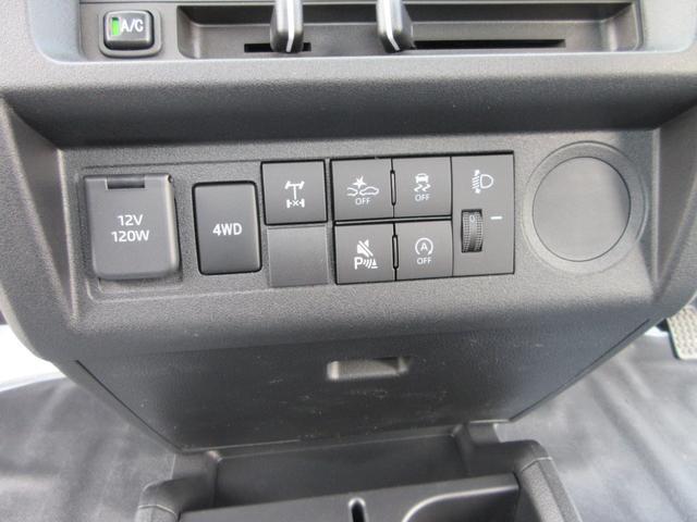 0402242A30251101W00117.jpg