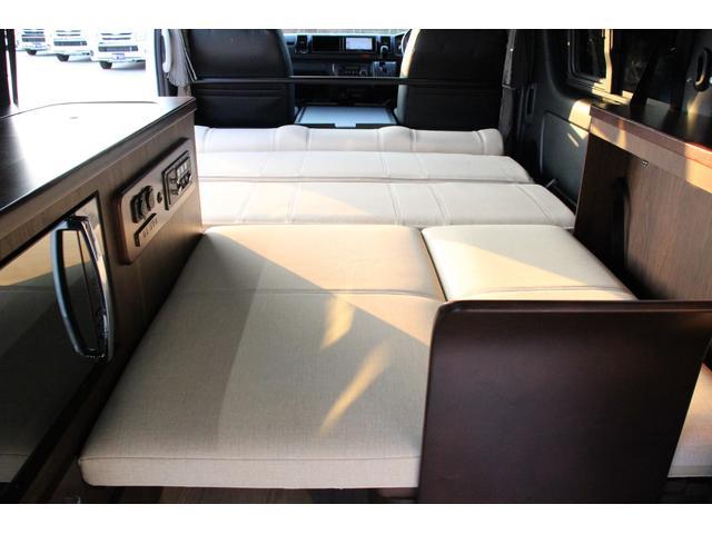 0708485A30260404W00218.jpg