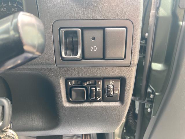 0904103A30250704W00112.jpg