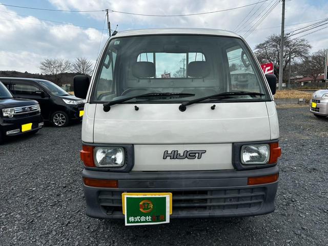 0404532A30260216W00103.jpg