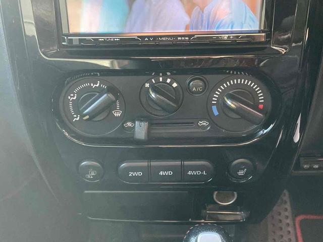 0404529A30251018W00113.jpg