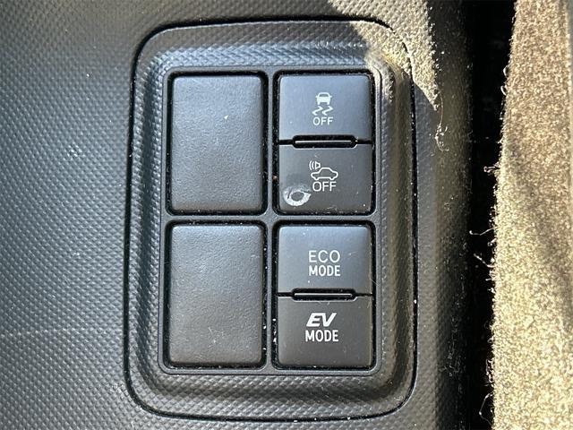 0403499A30260210W00310.jpg