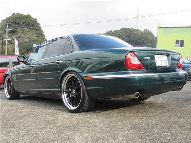 8705402_carP_l_16.jpg
