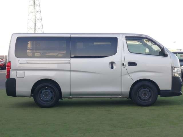 22313765_carP_l_12.jpg