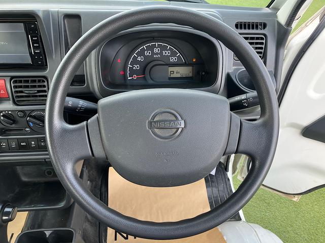 0708553A30260410W00410.jpg