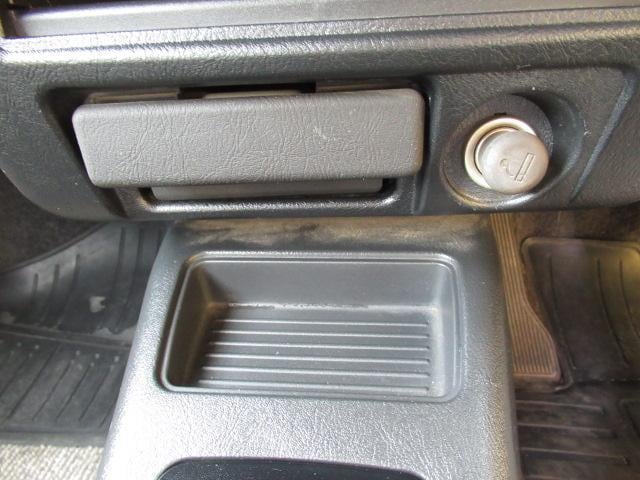 0300084A30240906W00216.jpg