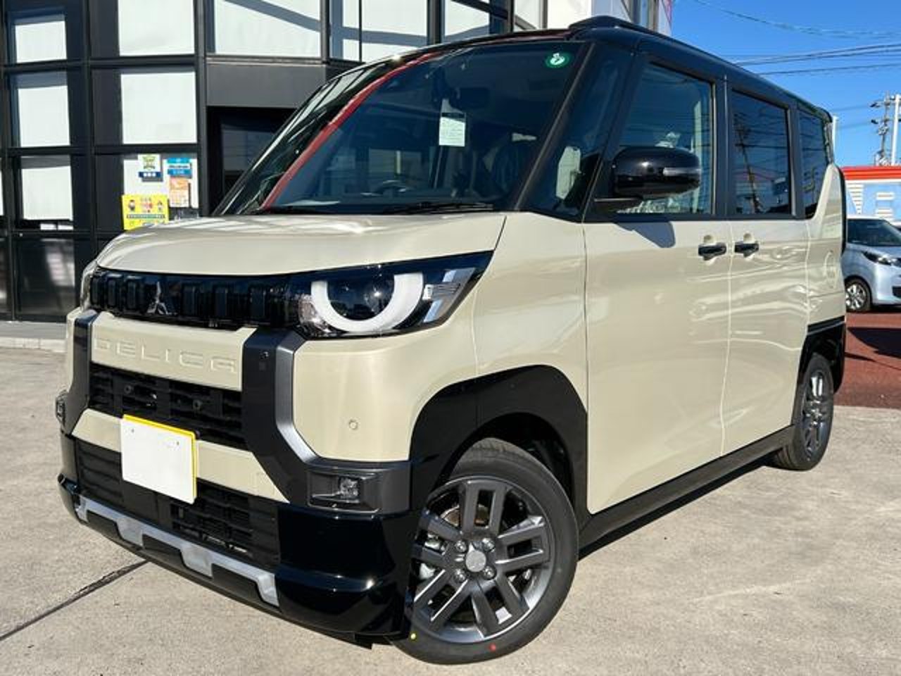 2024 Mitsubishi Delica, photo 1 of 1