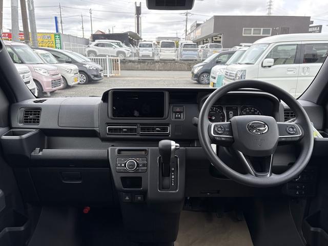 0541568A30251101W00105.jpg