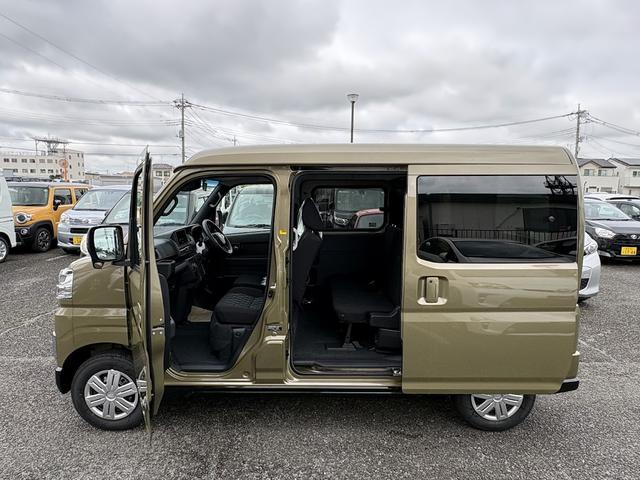 0541568A30251101W00107.jpg