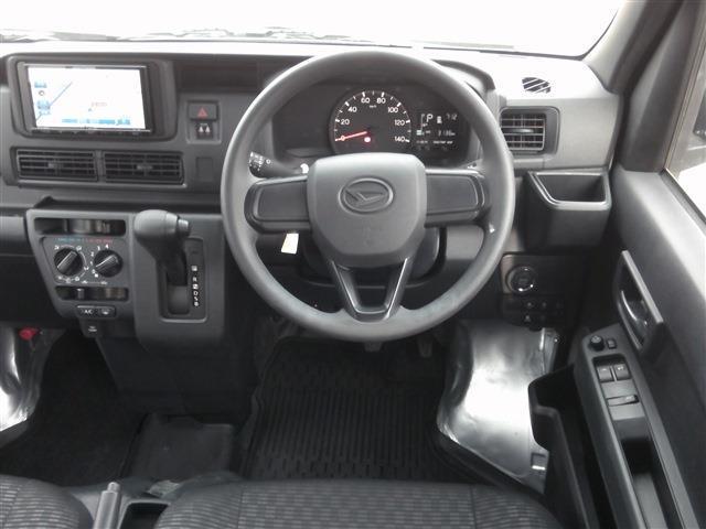 0207175A30260304W00103.jpg