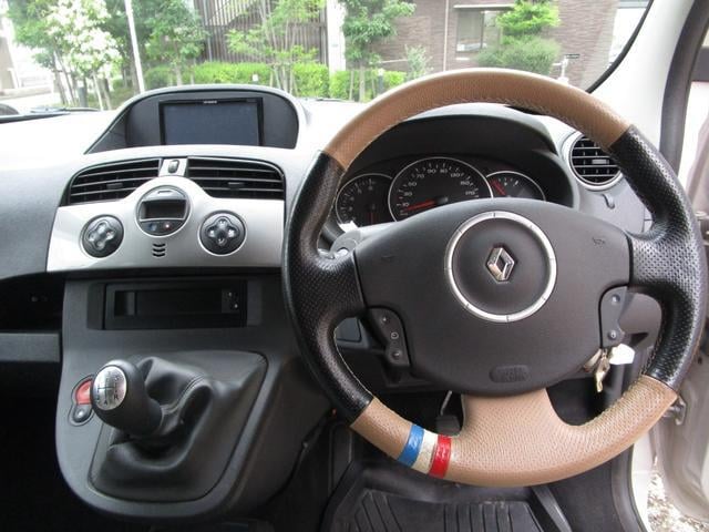 9570346A30250615W00109.jpg