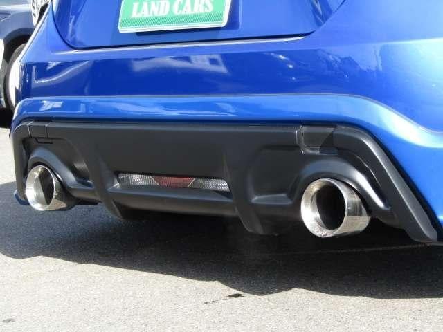 21083831_carP_l_11.jpg