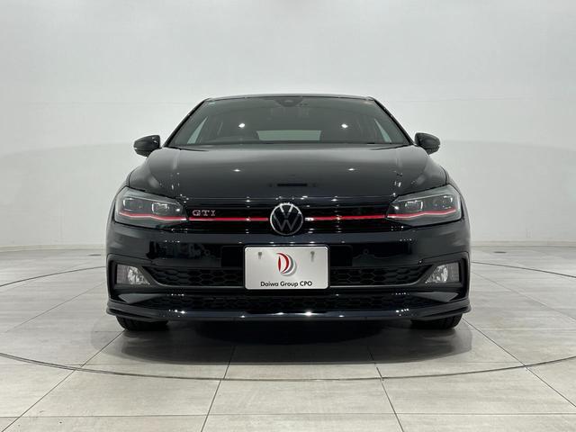 9570013A30260307W00114.jpg