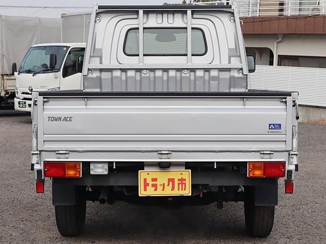 0781e352b4d1ae7944b76e50b9cc1032.jpg