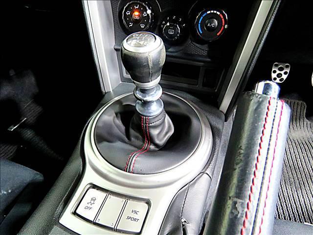 16908699_carP_l_12.jpg