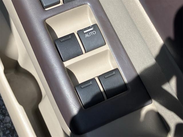 0803190A30260326W00114.jpg