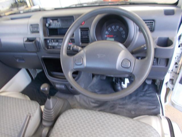 9030960A30260201W00115.jpg