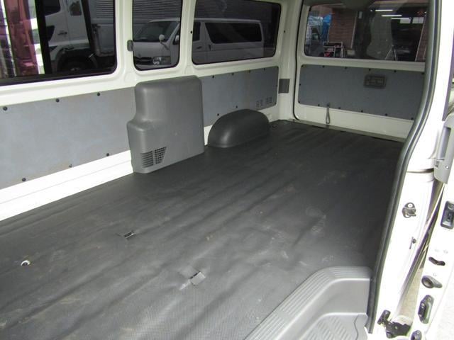 0903304A30250625W00315.jpg