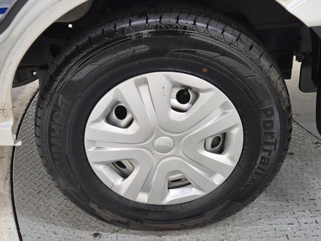5101502179R16.jpg
