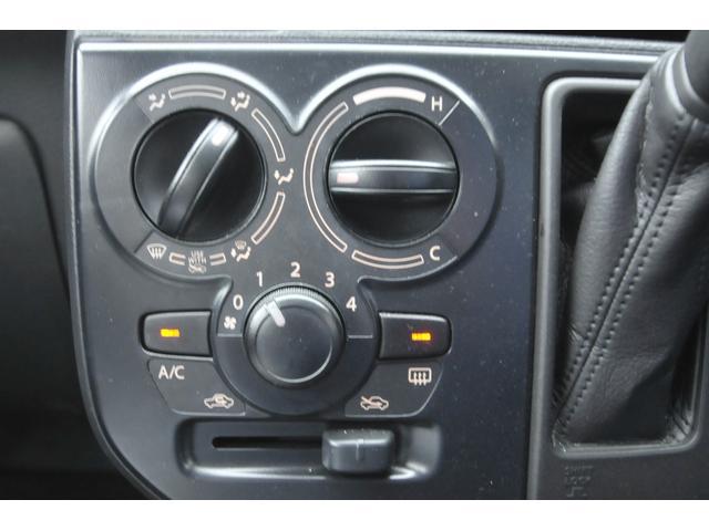 0903444A30250425W00107.jpg