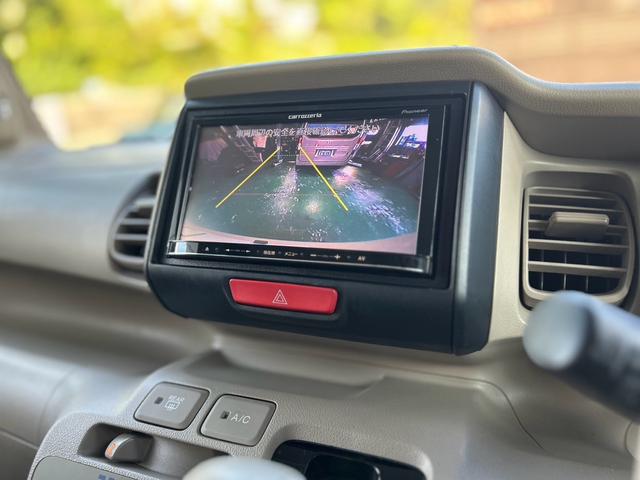 1000053A30250919W00109.jpg