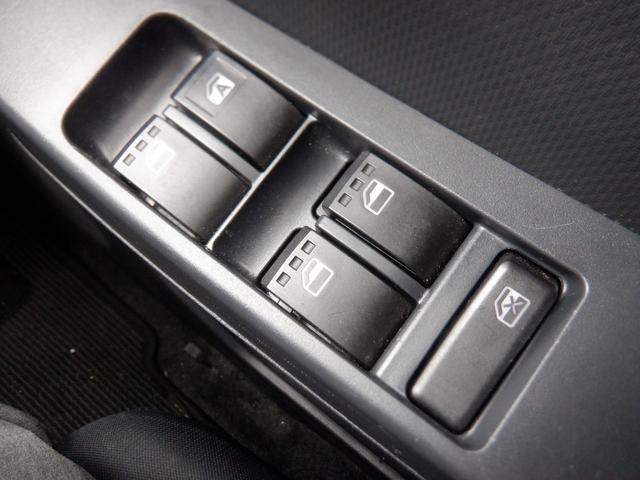 0709200A30251003W00103.jpg