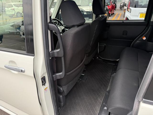 0310345A30251011W00113.jpg