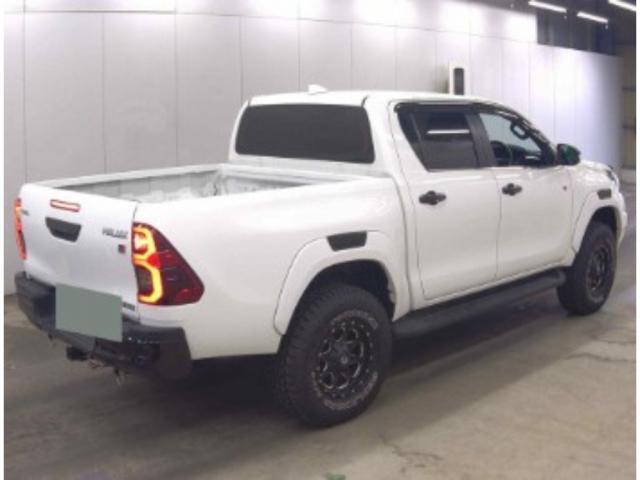 22855654_carP_l_3.jpg