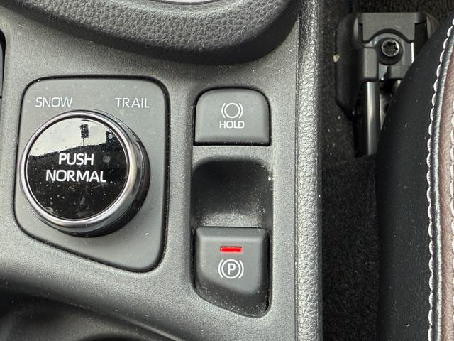 0400041A30250521W00119.jpg