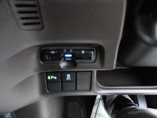 0400738A30241213W00117.jpg