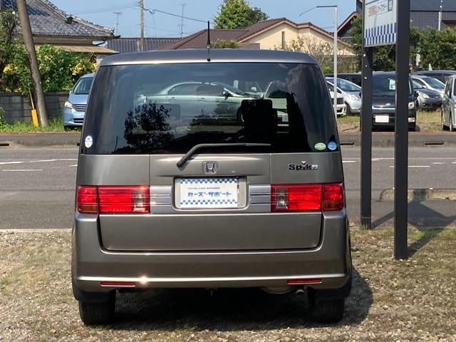 1101467A30220910W00318.jpg