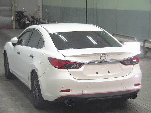81cd3540f2bee5b6c2f3db781b5f4bae.jpg