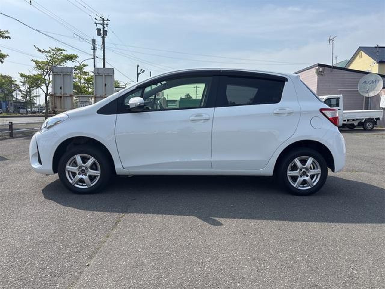 2019 Toyota Vitz, photo 1 of 1