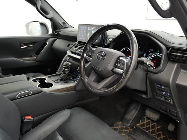2505720A30250627W00103.jpg