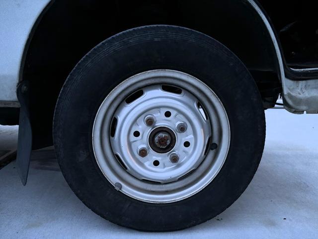 0601955A30240401W00118.jpg
