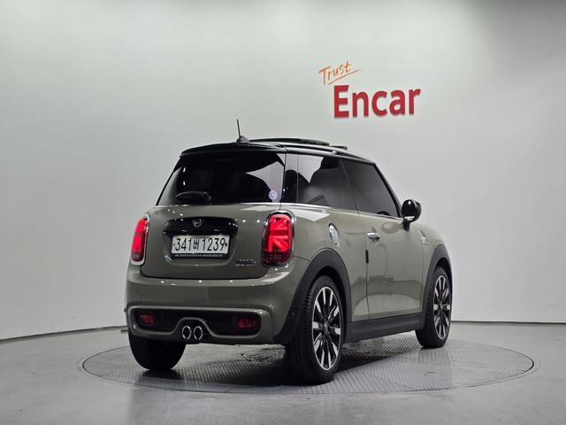 edac4928de0b536815b2e03eeae7e376.jpeg