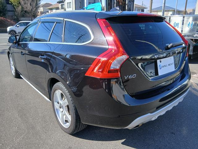 9510417A30260221W00113.jpg