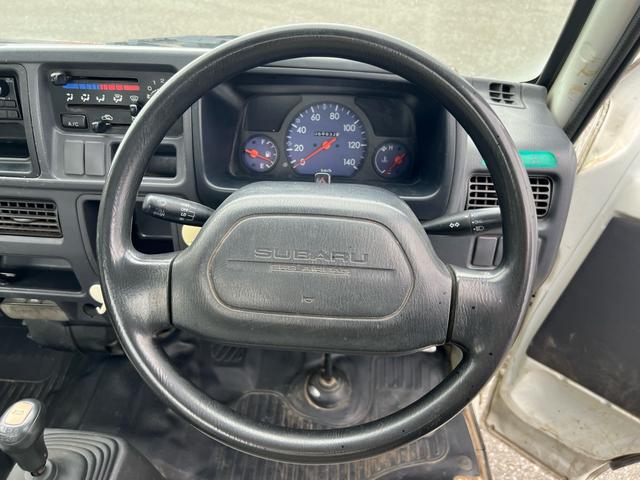 0404285A30251019W00418.jpg